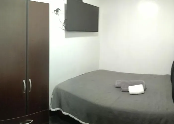 Room 5 Star Miraflores